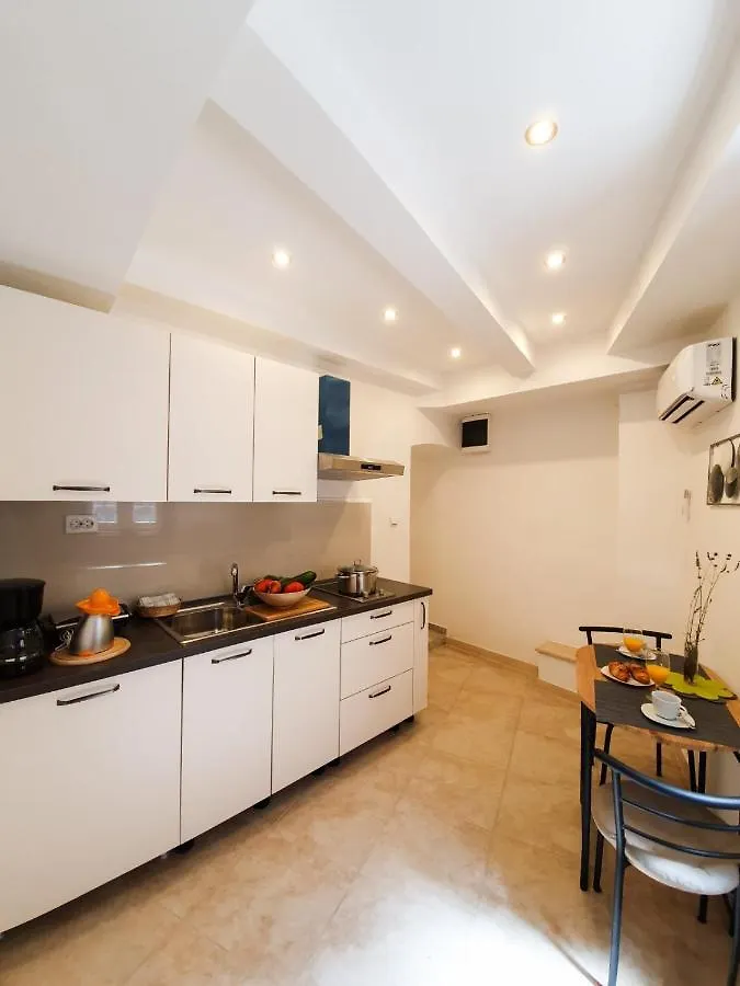 Apartament Colosseum View بولا 0*,