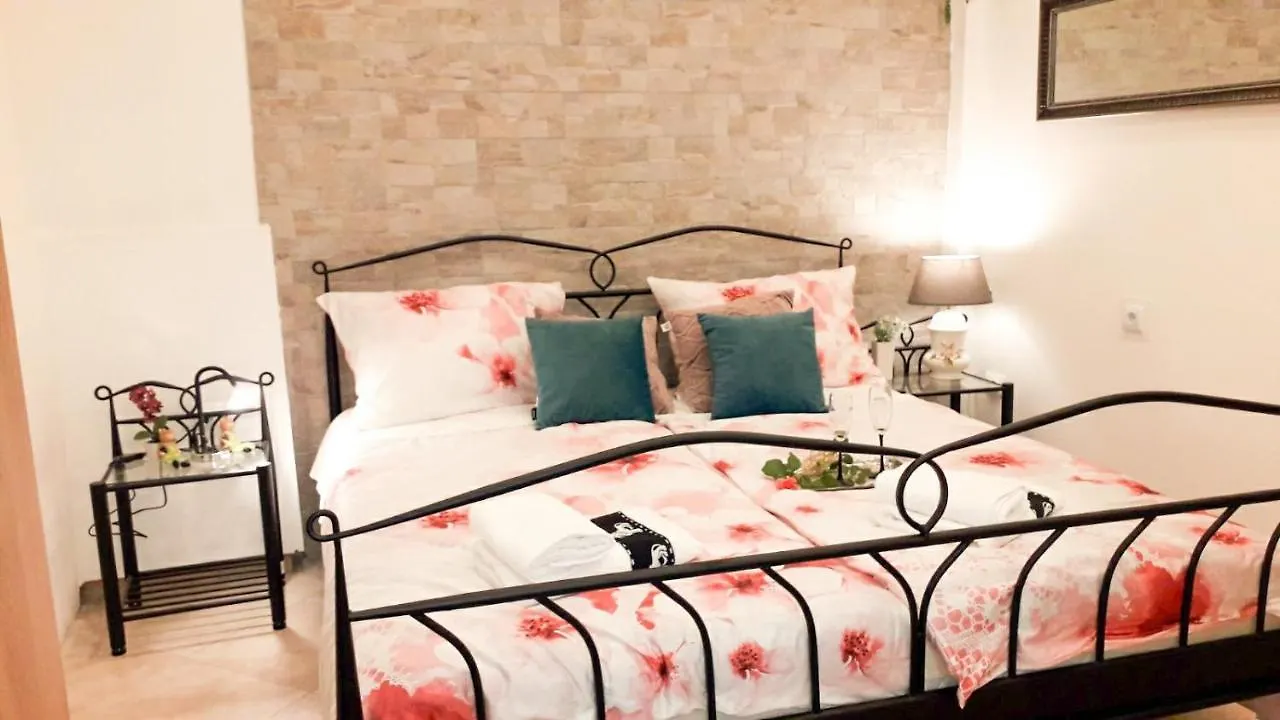 شقة Apartament Colosseum View بولا